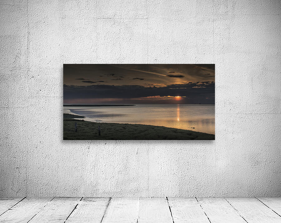 FS250522 GOOD EVENING Wall Preview