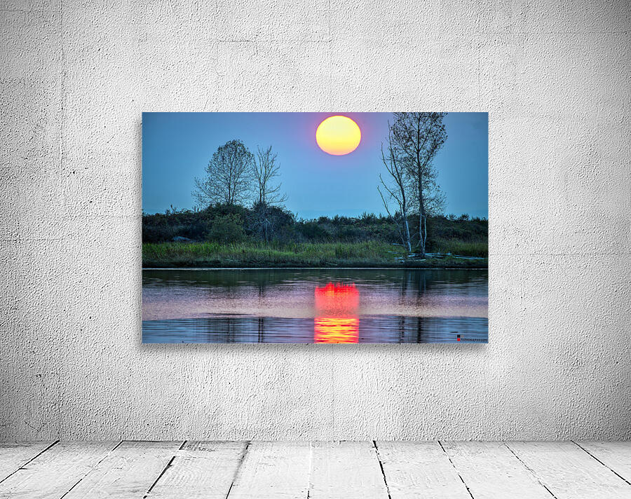 SUN REFLECT OFF FRASER RIVER Wall Preview