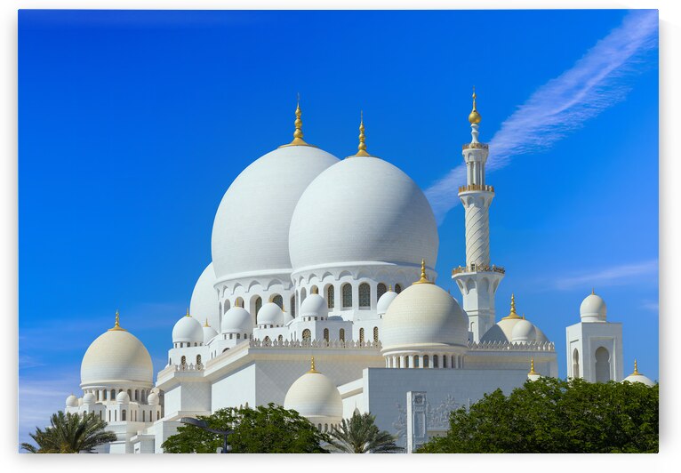Abu Dhabi Grand Mosque Iconic Landmark and Architectural Marvel of UAE by Elijah Lovkoff