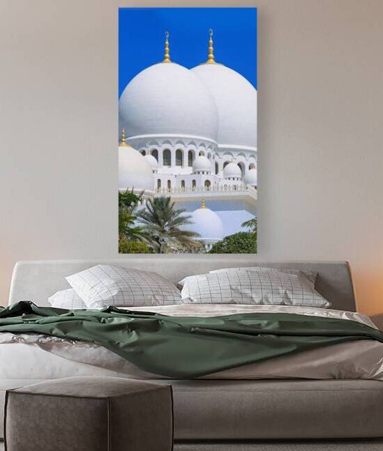 Abu Dhabi Grand Mosque Iconic Landmark and Architectural Marvel of UAE by Elijah Lovkoff