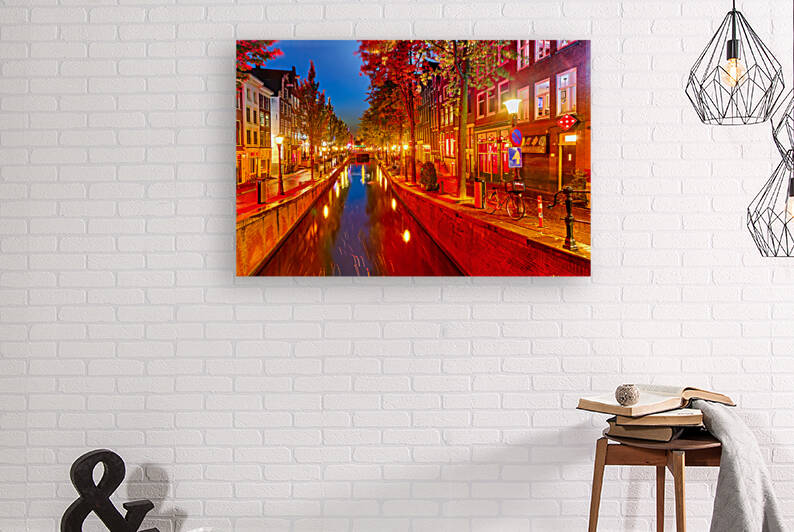  red district in amsterda by artvi