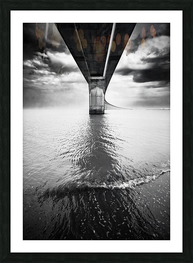 Pont sur lOcean. Picture Frame print
