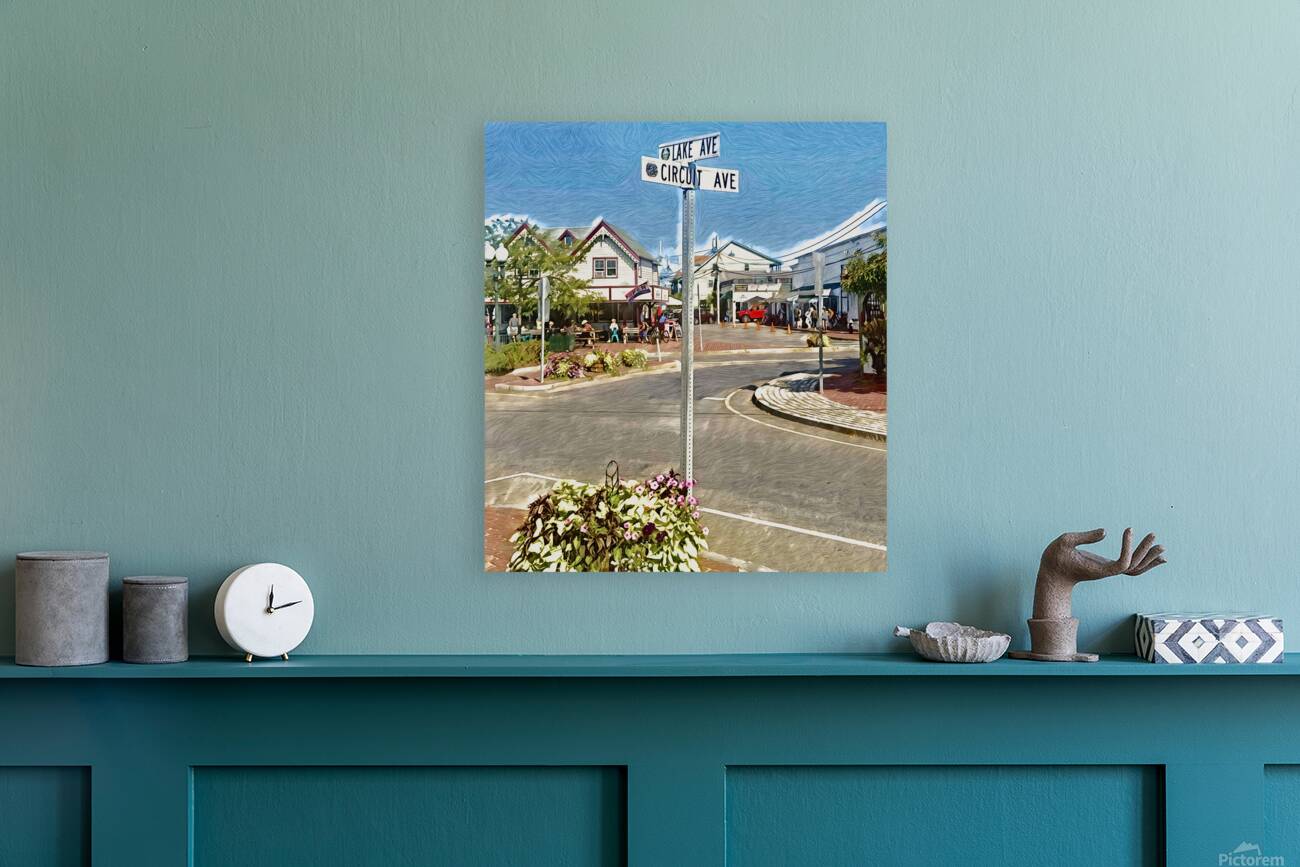 Circuit Ave Reproduction