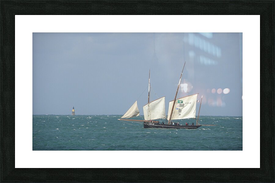 sail under full sail Picture Frame print