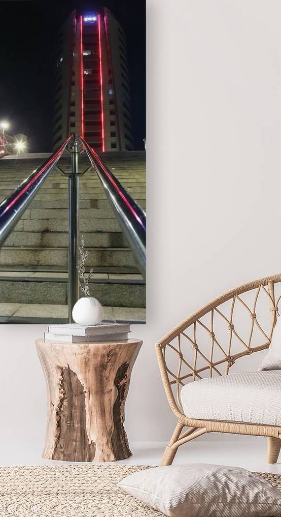 red line Reproduction