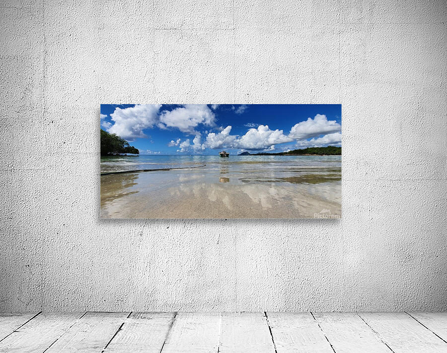 day seaside Wall Preview