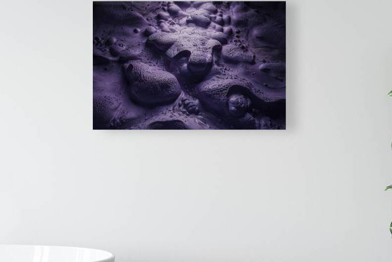 a unique textured surface dominated by a rich reg by Florin Harsan