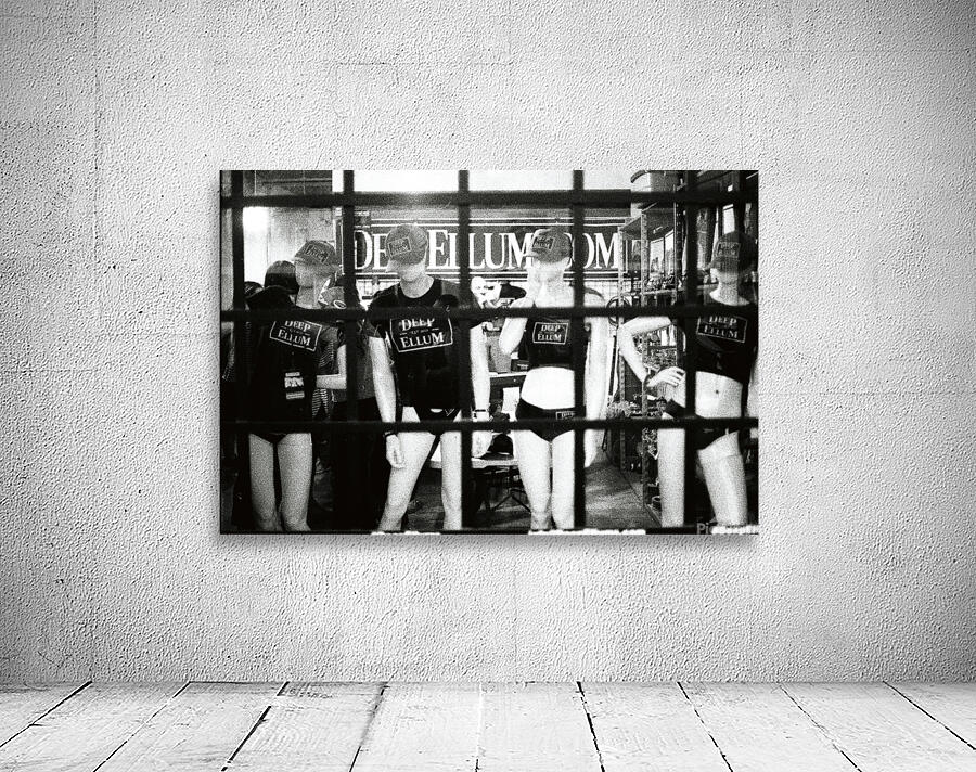 In the Deep- 35mm Wall Preview