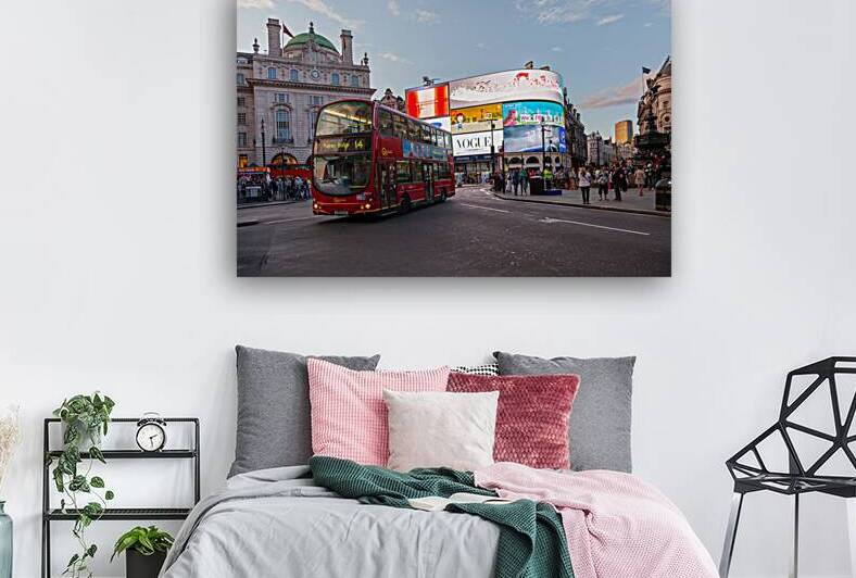 dc piccadiliy circus  201408127463 by Damon Coulter