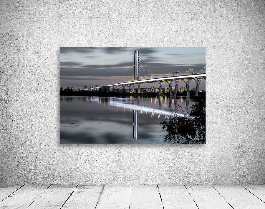 Pont Champlain pose 63 s Wall Preview