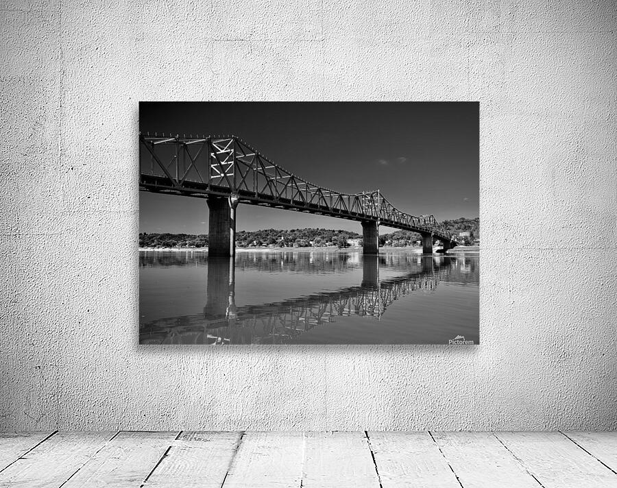 Black and White 02 Wall Preview