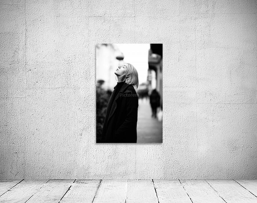 black and white Wall Preview
