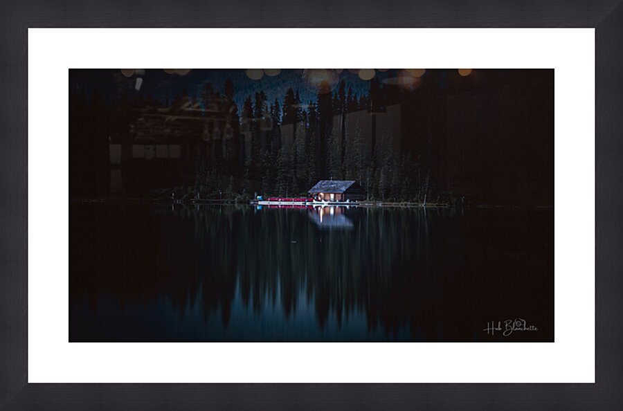 The Little Shack In Lake Louise Alberta Canada Cadre photo