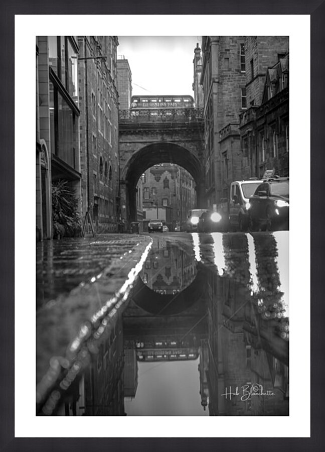 George IV Bridge in Edinburgh Scotland UK Cadre photo