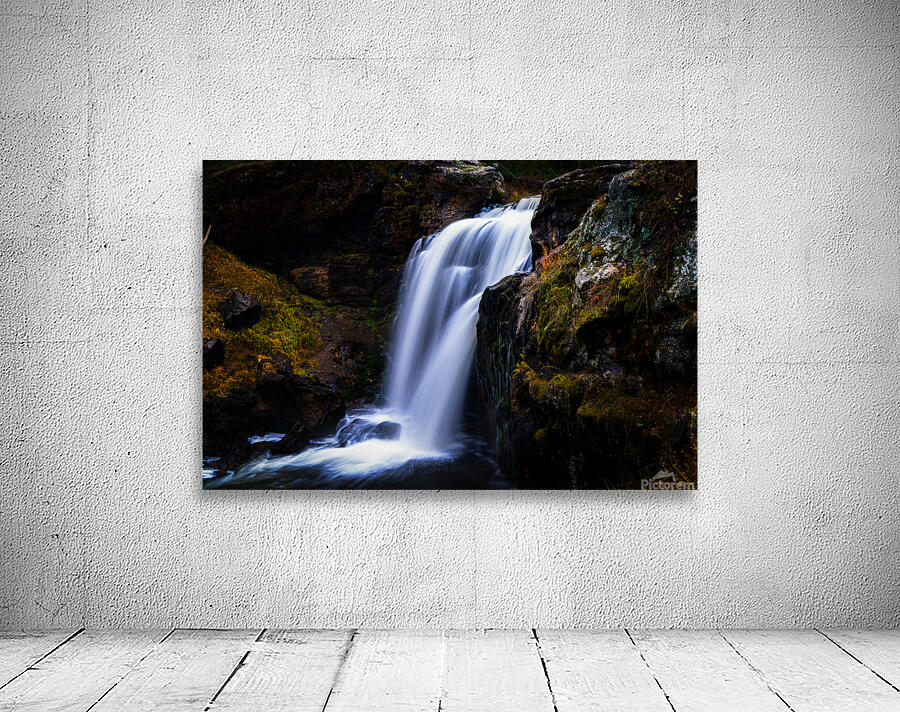 Moose falls Wall Preview