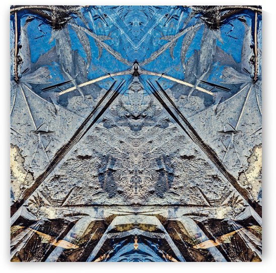 triangle by Trippingontrauma