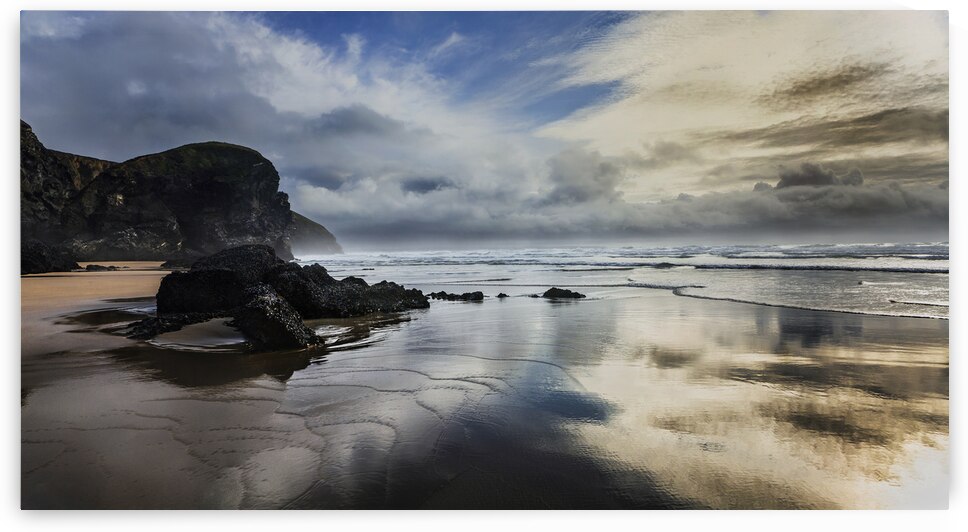 Carnewas and Bedruthan Steps  by maggie mccall