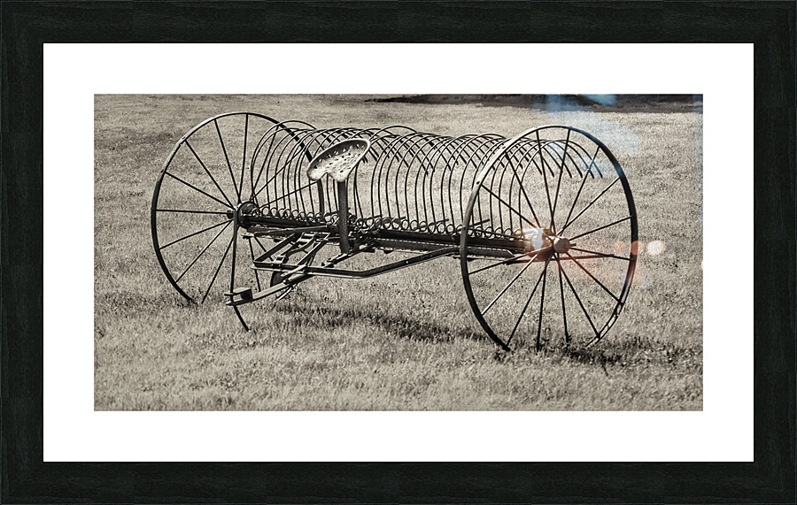 Antique hay baler Impression et Cadre photo