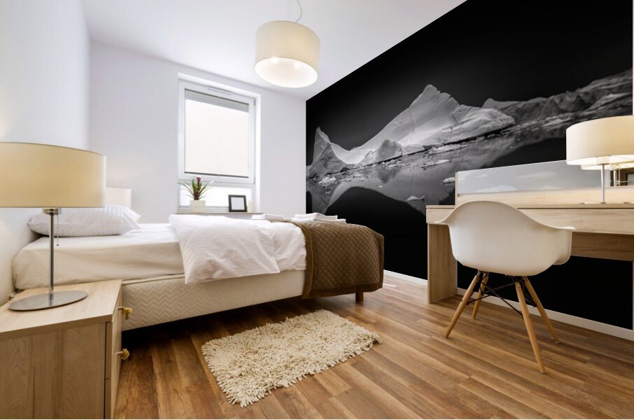 TRANQUILITY IN BLACK AND WHITE Mural print
