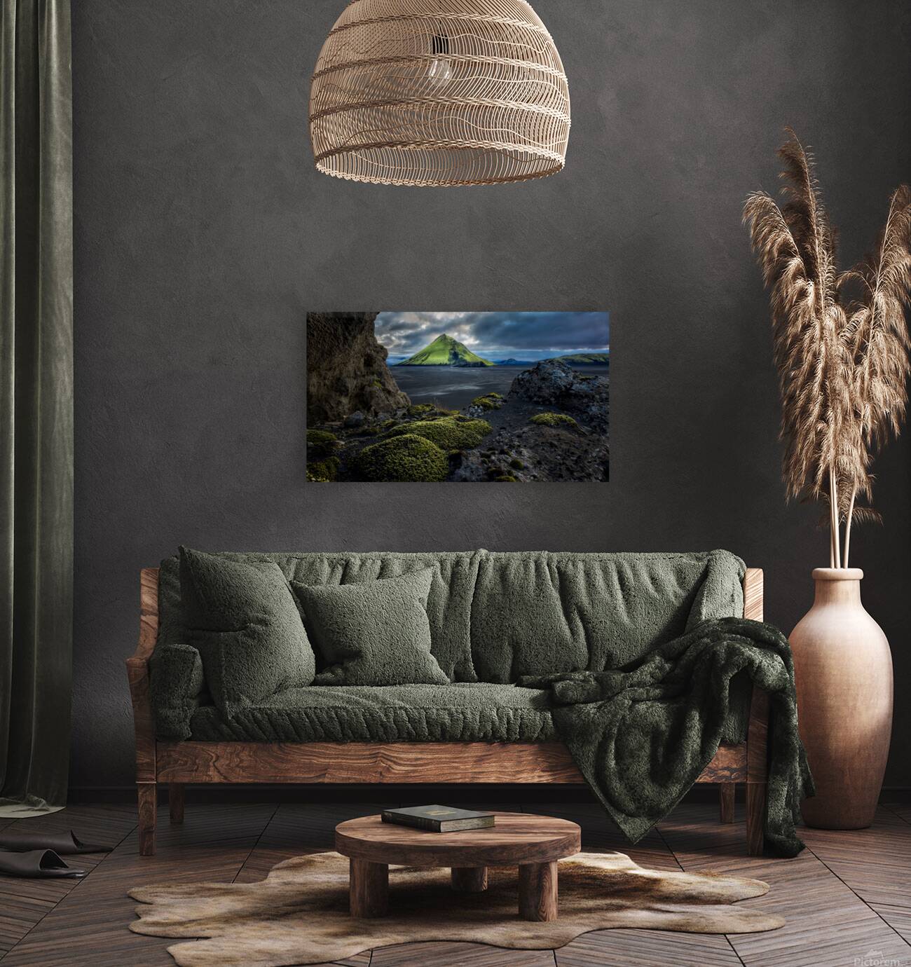 GREEN CROWN OF THE HIGHLANDS Reproduction