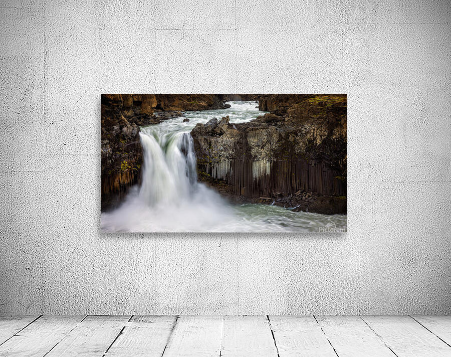 ALDEYJARFOSS Wall Preview