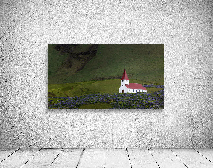 MYR ALSKIRKJA V K Wall Preview