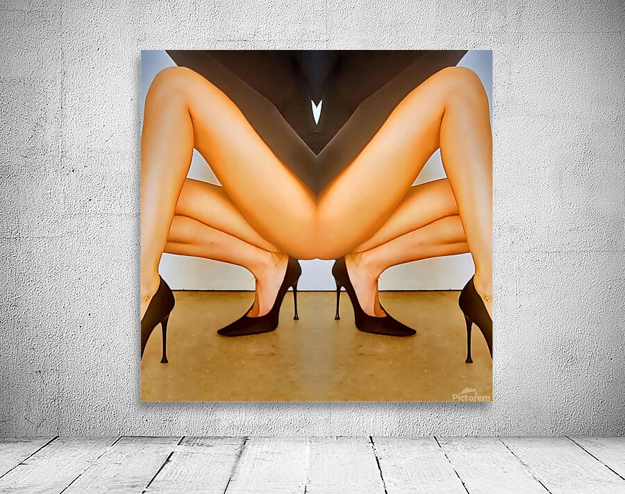 TITLE: STRIKE A POSE  Wall Preview
