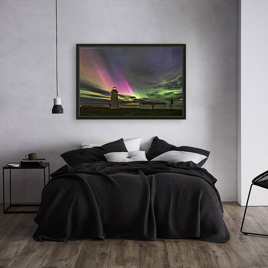 Northern_Lights_on_Cheticamp-Island_at_Enragee_Point_Lighthouse. Reproduction