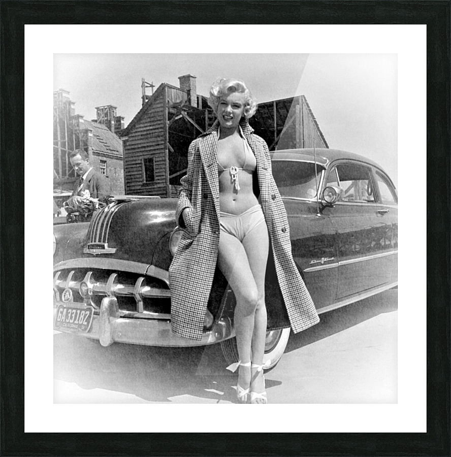Marilyn Monroe divine Picture Frame print