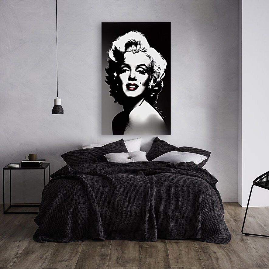 Lady Marilyn Reproduction