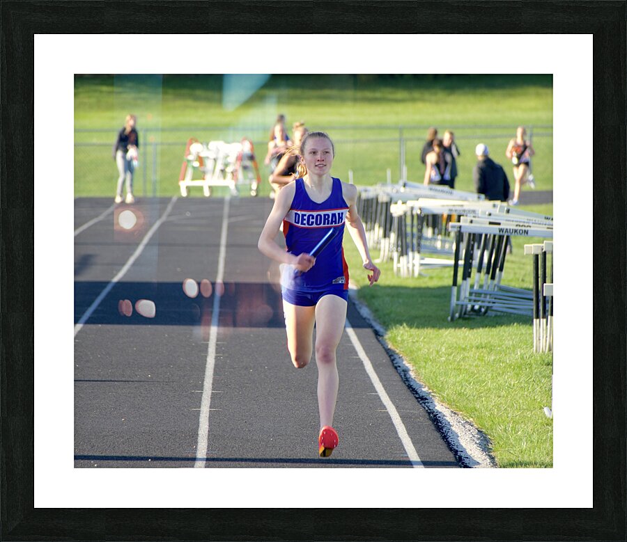 AMELIA RUNS Picture Frame print