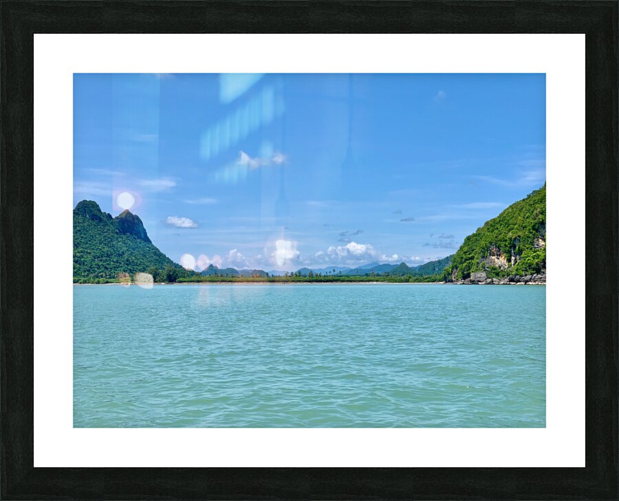 Flat in Between Picture Frame print