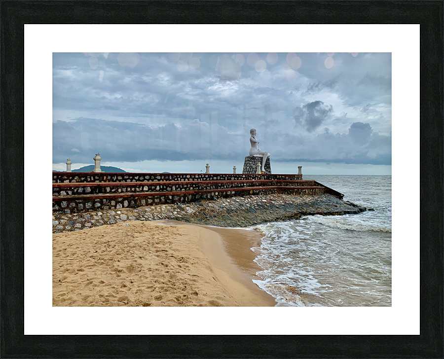 Mrs Statue Sitting at the End Picture Frame print
