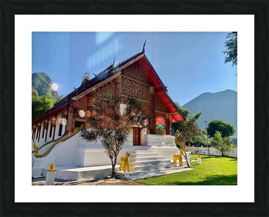 Beautiful Buddhist Temple in Muang Ngoy Laos Impression et Cadre photo