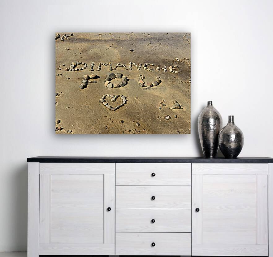 Dimanche Fou Written on the Beach Reproduction