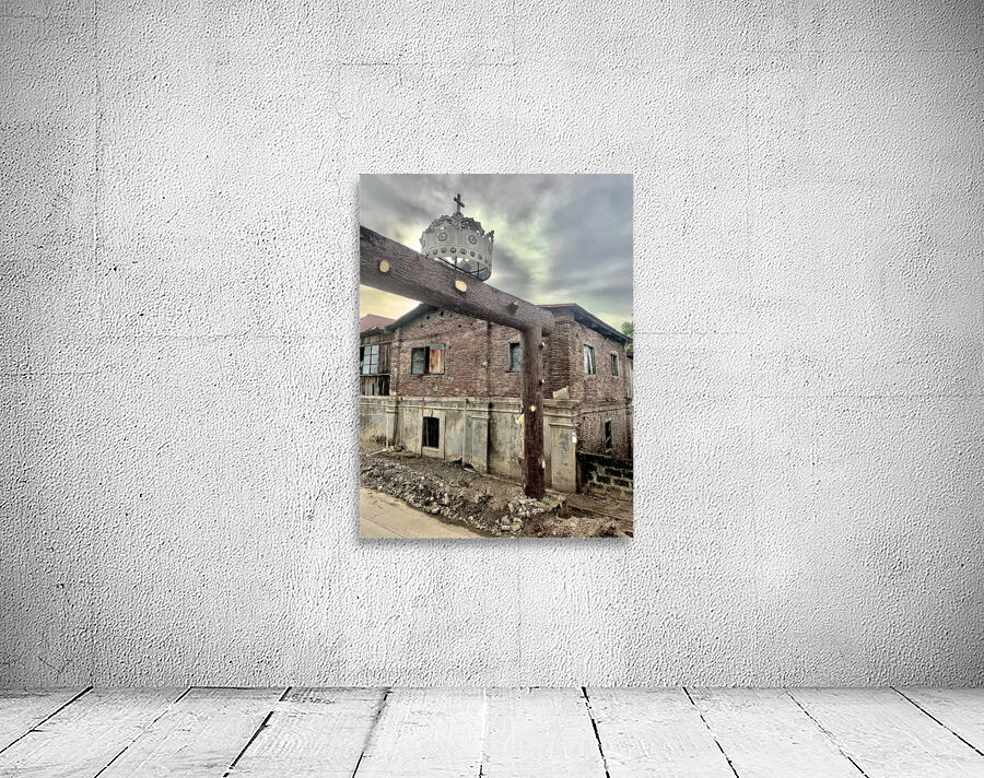 The Crown Wall Preview