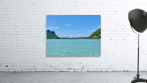 Flat in Between Wall Preview