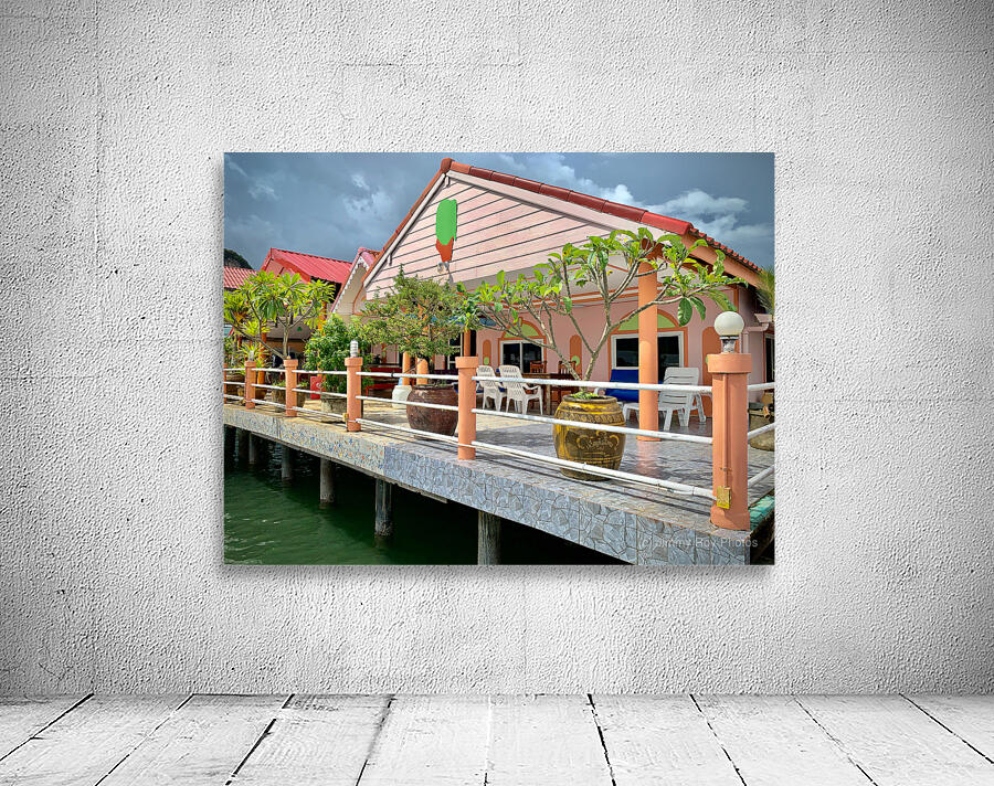 James Bond Bungalow Wall Preview