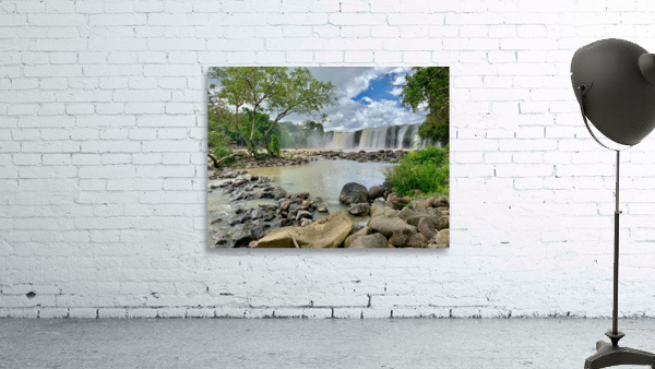Dray Nur Waterfall Wall Preview