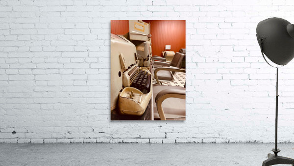 Old Typing Room Wall Preview