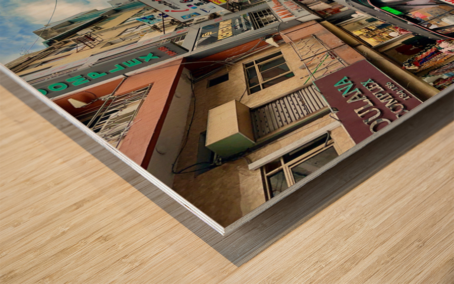 Sri Lankan Busy Street Wood print