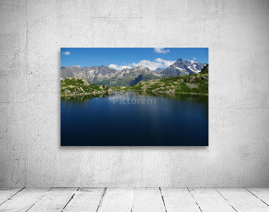 Mountain lake Wall Preview