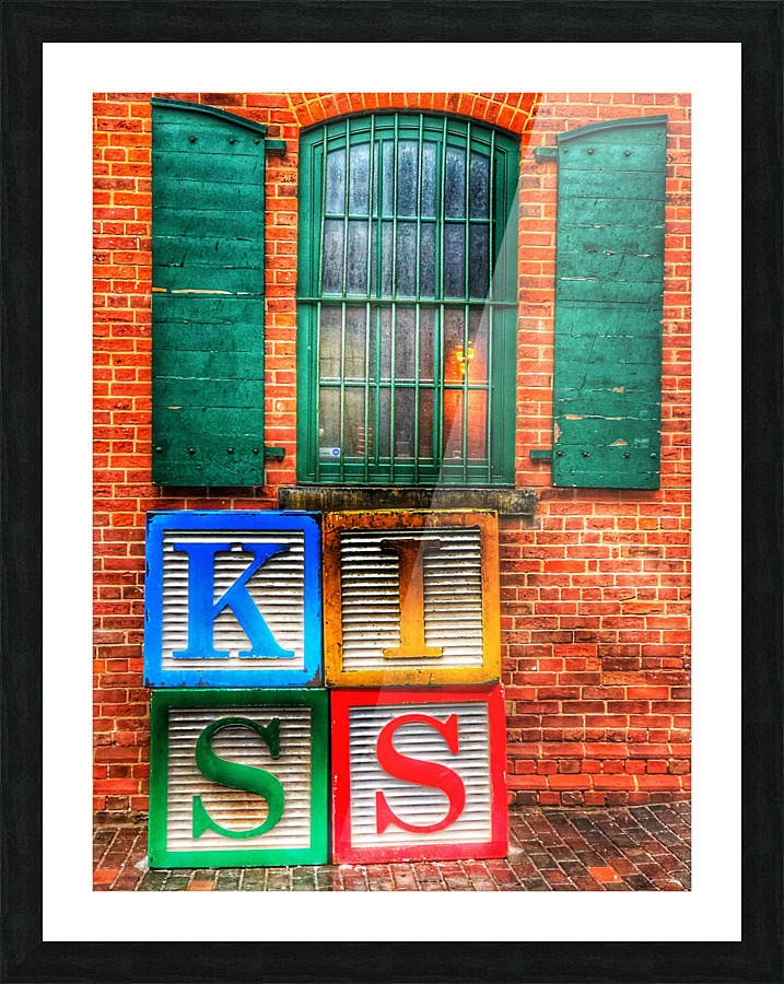 District Kiss Picture Frame print