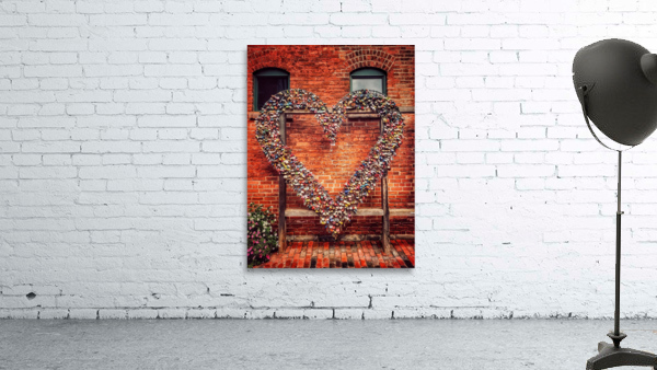 District Locking Hearts Wall Preview