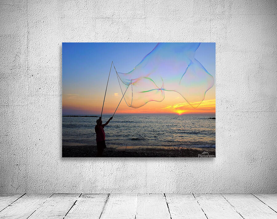 Cast the Bubble Net  Wall Preview