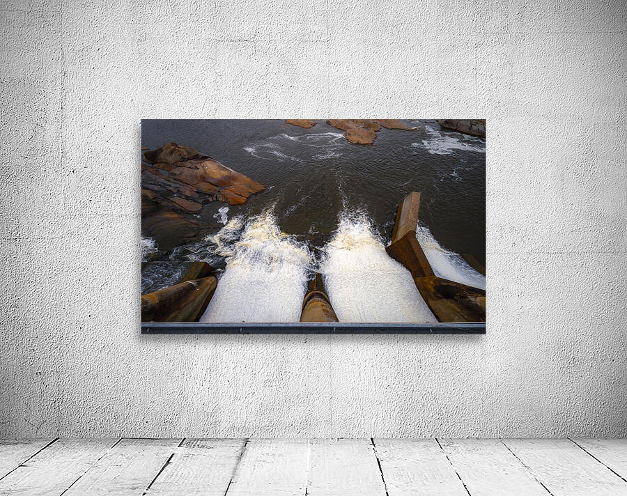 Spillway at Powerview Pine Falls Wall Preview