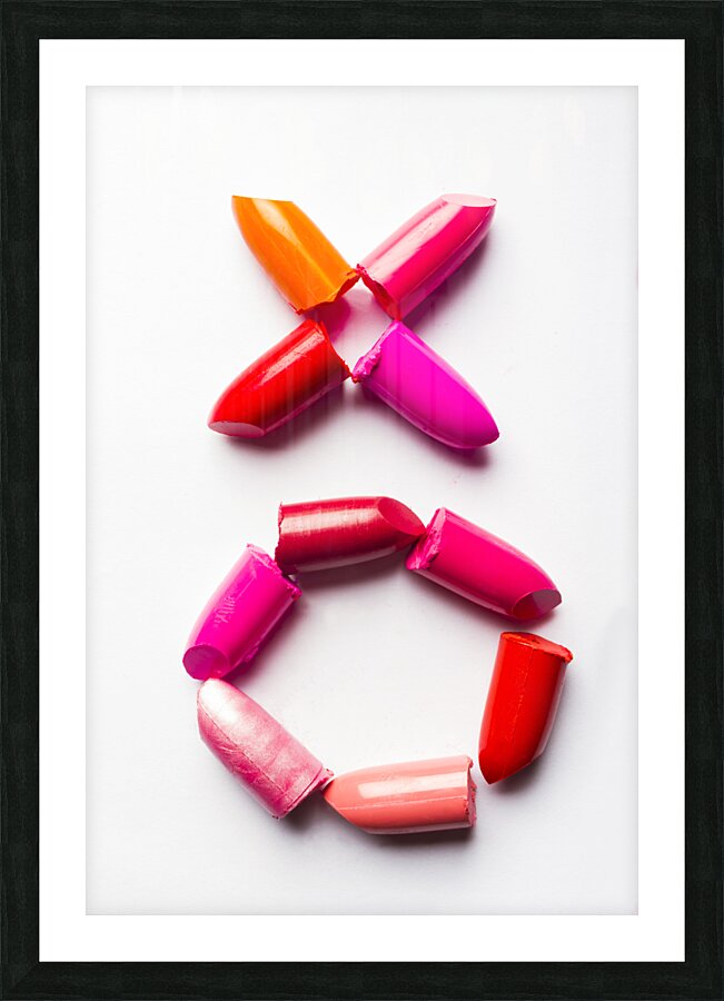 Kiss and makeup Picture Frame print