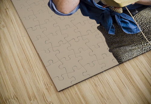 Woman with retro telephone Jorgo puzzle