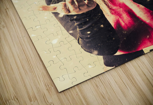  Vintage girl celebrating a white Christmas Jorgo puzzle