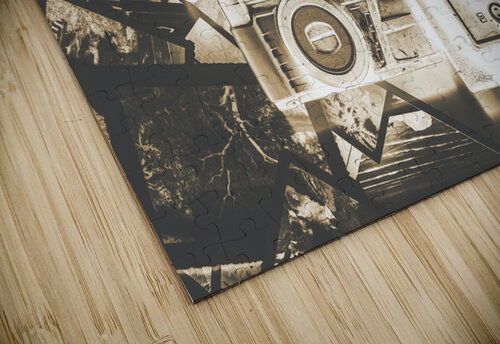 Placed in the dark room Jorgo puzzle